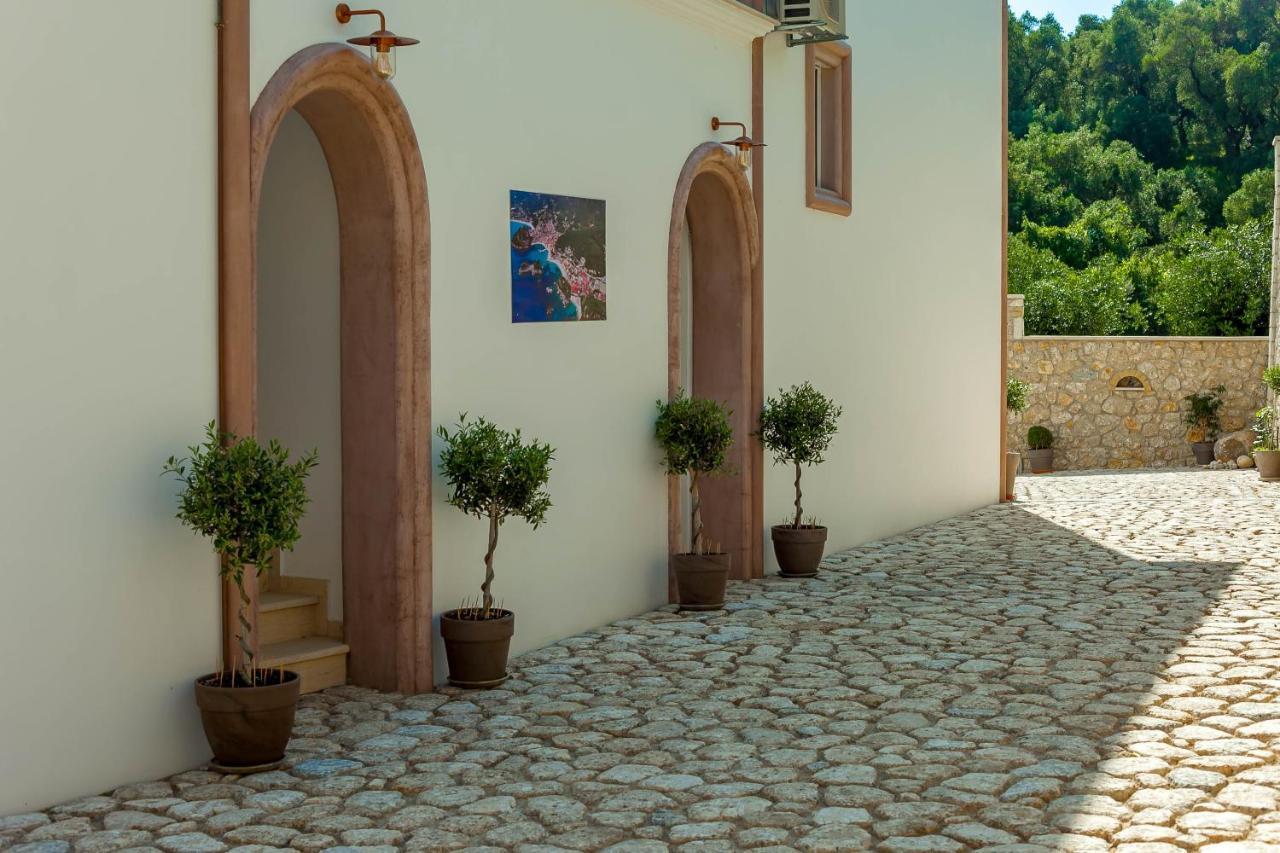 Natura Luxury Suites Parga Exterior photo