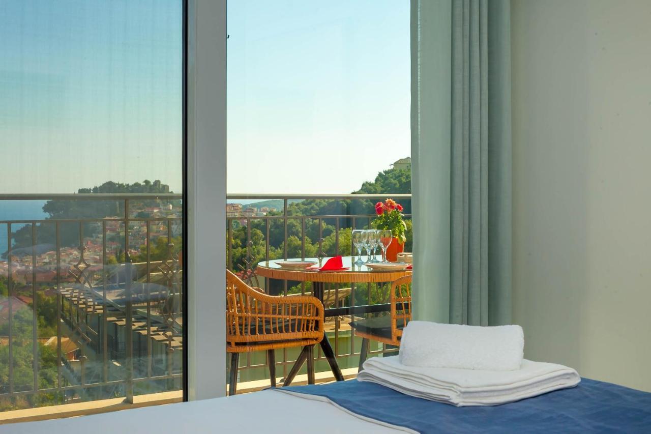 Natura Luxury Suites Parga Exterior photo