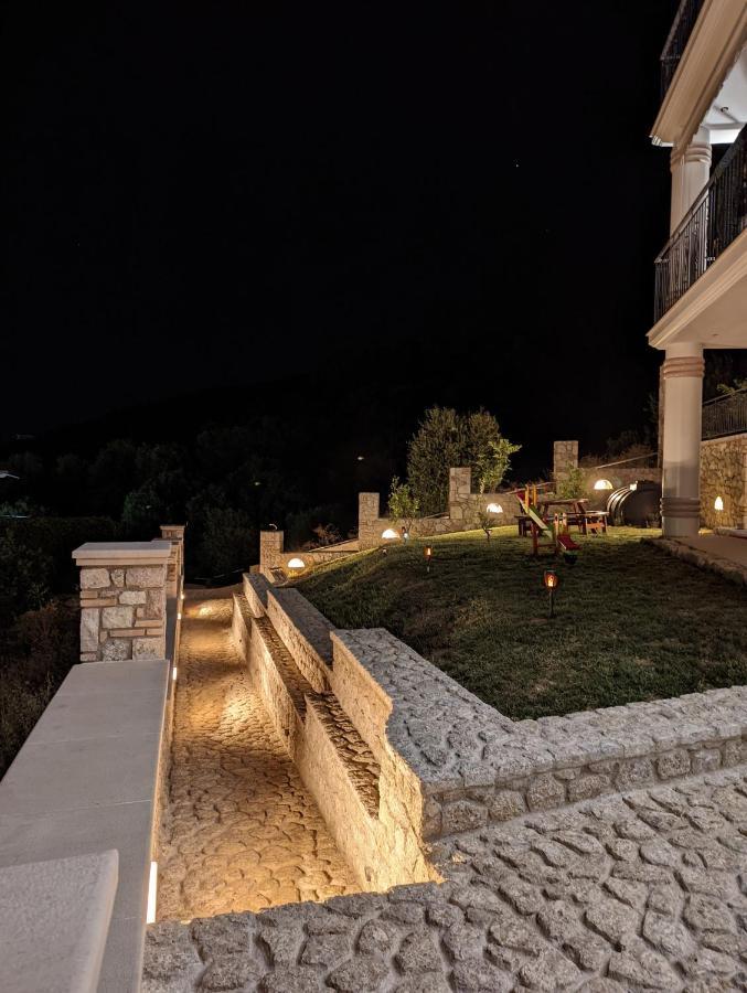 Natura Luxury Suites Parga Exterior photo